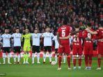 tim-liverpool-dan-benfica-mengheningkan-cipta-selama-satu-menit-untuk-para-korban-hillsborough.jpg