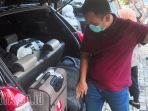 tim-penyidik-kpk-meninggalkan-polres-nganjuk_20171026_090000.jpg