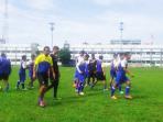 tim-persib-bandung-melakukan-sesi-latihan-di-lapangan-sidolik_20150102_191513.jpg