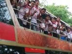 tim-persis-solo-junior-rayakan-kemenangan_20141205_223831.jpg