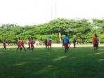 tim-psm-makassar-latihan-di-lapangan-karebosi_20160406_180532.jpg