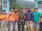 tim-sar-cari-pendaki-hilang-di-gunung-merbabu_20180406_143314.jpg
