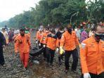 tim-sar-evakuasi-jasad-pemancing.jpg