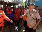 tim-sar-gabungan-dari-berbagai-unsur-akhirnya-telah-berhasil-menemukan-korban-santri-t_20170519_163804.jpg