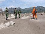 tim-sar-gabungan-melakukan-upaya-pencarian-terhadap-korban-erupsi-gunung-semeru.jpg