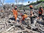tim-sar-gunung-semeru-berhasil-menemukan-korban-semeru.jpg