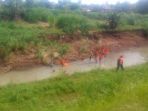 tim-sar-melakukan-penyisiran-di-sungai-serang-kulonprogo_20161208_111220.jpg