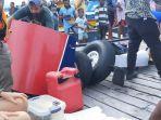 tim-sar-mengevakuasi-runtuhan-pesawat-maf-ya.jpg