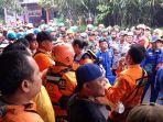 tim-sar-operasi-pencarian-korban-susur-sungai-di-sleman.jpg