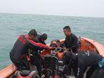 tim-sar-pencarian-wisatawan-asing-taiwan-korban-km-pari-kudus-terbalik-di-perairan-kepulauan-seribu.jpg