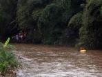 tim-sar-susuri-sungai-tinjomoyo_20160304_103819.jpg