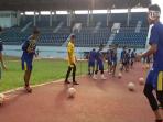 tim-sepak-bola-pon-kaltim_20160205_132007.jpg