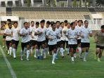 timnas-indonesia-melakukan-sesi-latihan-di-stadion-madya.jpg