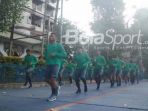 timnas-indonesia-u-19-latihan_20170912_203348.jpg