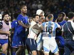 timnas-prancis-dan-argentina-bereaksi-di-akhir-pertandingan.jpg