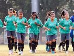 timnas-sepakbola-putri-indonesia_20180819_124441.jpg