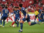 timnas-thailand-menguasai-bola_20211229_200633.jpg