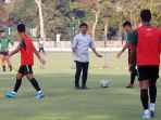 timnas-u-23-indonesia-gelar-latihan-jelang-laga-kontra-iran_20191116_025341.jpg
