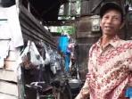 tinggal-di-rumah-yang-nyaris-rubuh_20160606_183726.jpg