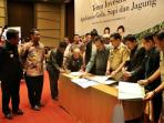 tingkatkan-produksi-kementan-gelar-temu-investor-di-sulawesi-selatan_20151103_172800.jpg