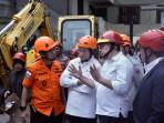 Menag Tinjau dan Salurkan Bantuan untuk Pesantren Al Khoziny: Mari Cegah Peristiwa Serupa Berulang