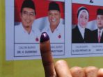 tinta-biru-pencoblos-pilkada-serentak_20170215_182807.jpg