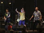 tipe-x-berhasil-ajak-penonton-bergoyang-di-the-90s-festival_20191125_143056.jpg