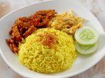 tips-masak-nasi-kuning-dengan-rice-cooker1.jpg