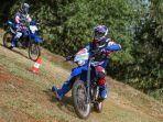tips-riding-dengan-motor-trail-ala-yamaha-w-155-r.jpg