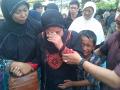 tirta-sari-istri-ajun-inspektur-dua-aipda-anumerta-sukardi-nih2.jpg
