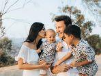 titi-kamal-dan-keluarga.jpg