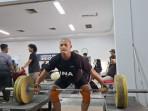 tlet-angkat-besi-Indonesia-Rizki-Juniansyah-saat-berlatih.jpg