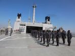 tni-angkatan-laut-al-latihan-perang-di-laut-jawa_20210815_203730.jpg