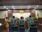 tni-au-aw.jpg