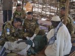 tni-di-darfur-beri-bantuan-kesehatan-pada-masyarakat-lokal_20160228_193418.jpg