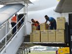 tni-kirim-bantuan-alat-kesehatan-ke-papua_20210802_220906.jpg