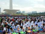 tni-polri-doa-bersama-masyarakat-di-silang-monas_1_20161118_081118.jpg