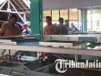 toko-emas-al-hikmah-di-pasar-bendilwungu_20170820_104825.jpg