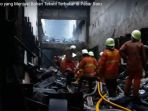 toko-yang-menjual-bahan-tekstil-terbakar-di-pasar-baru_20180228_120824.jpg