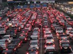 tol-jagorawi-macet-akibat-pemblokiran-warga_20150323_140718.jpg