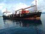 tol-laut-angkut-puluhan-kontainer-kopra-dari-jailolo-ke-pulau-jawa.jpg