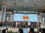 tolak-angin-halal-award.jpg