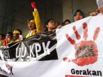 tolak-revisi-ruu-kpk_20151009_191704.jpg