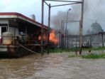 tongkang-spbb-terbakar_20170119_214112.jpg