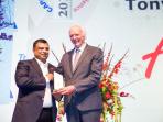 tony-fernandes-ceo-terbaik_20161028_101752.jpg