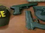 topi-polisi-dan-pistol_20170729_203406.jpg
