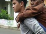 toto-70-diantar-oleh-petugas-dinas-sosial_20180319_124844.jpg
