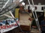 tower-radio-komunitas-ambruk-akibat-puting-beliung.jpg