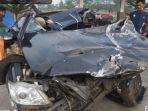 toyota-camry-nopol-b-1824-kbn-yang-ditumpangi-syabda.jpg