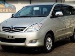 toyota-innova.jpg
